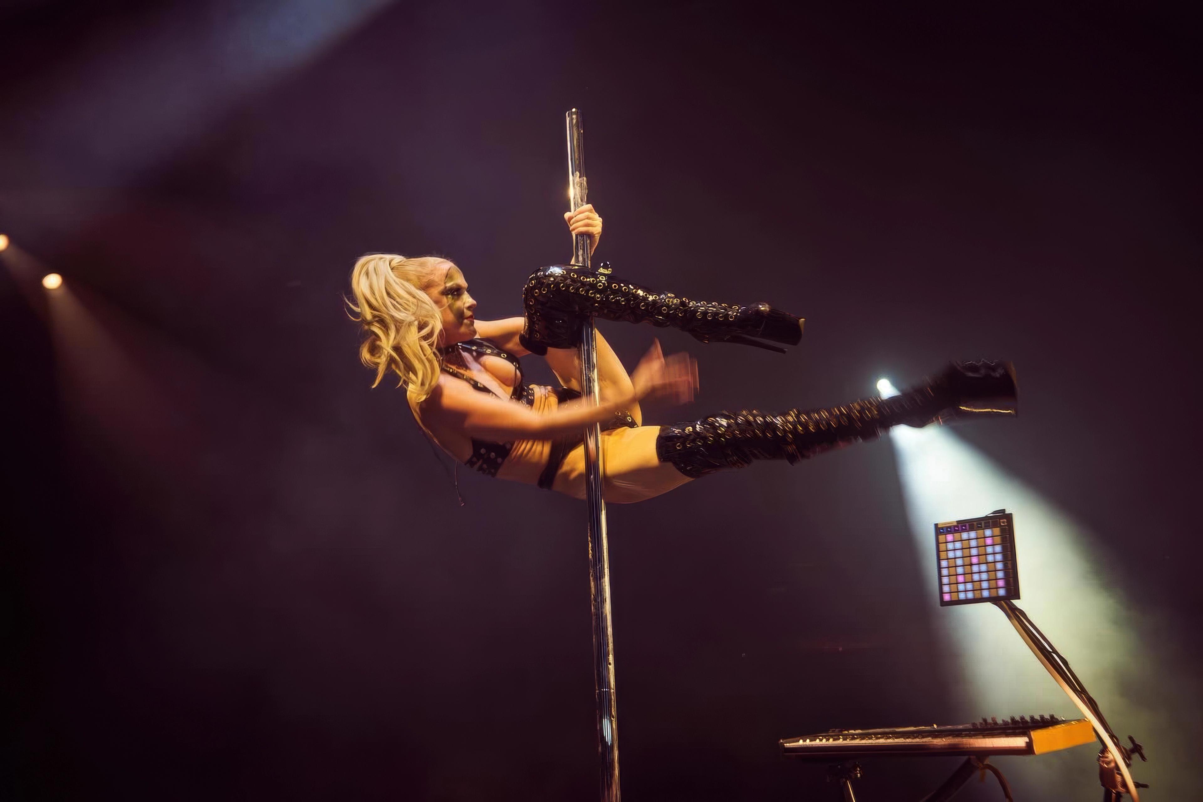 Brynn Route - Keyboard - Till Lindemann